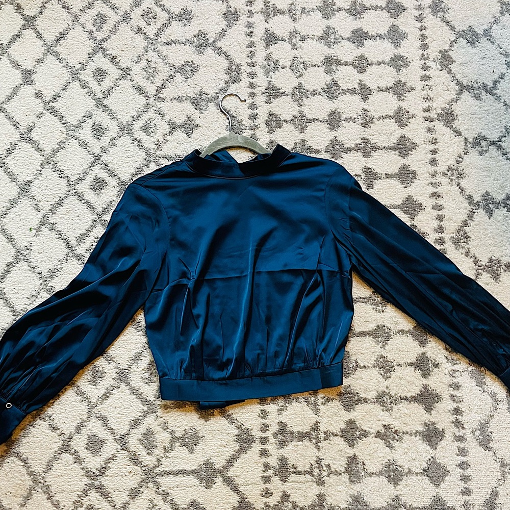 Express size XS blouse.